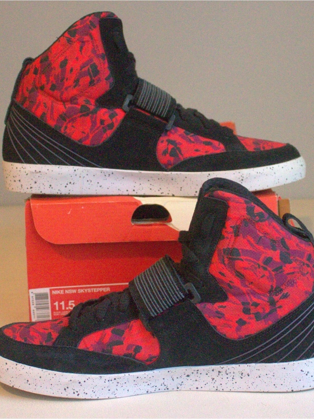 Nike NSW Sky Stepper-Black- Hyper Red -Dark Grey 599277 001 NOS SZ 11.5